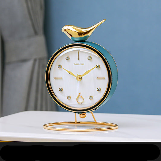 Small And Simple Desk Clock Ornaments